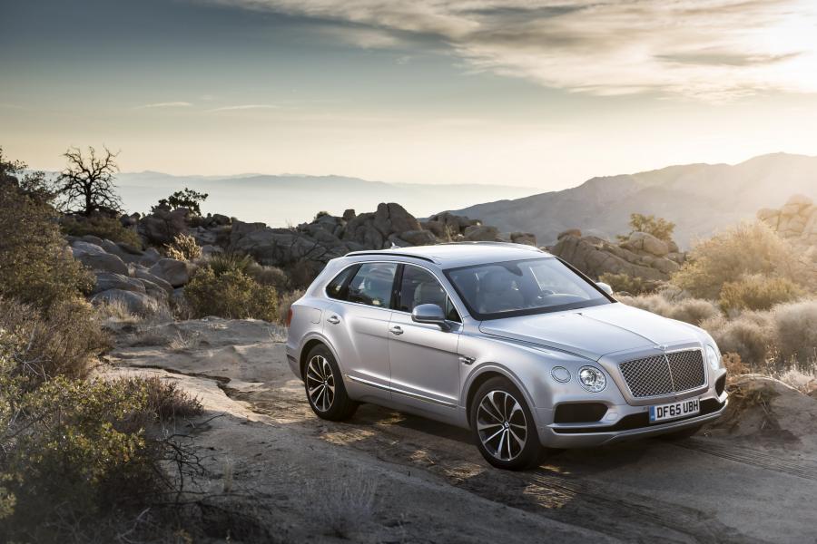  Bentley Bentayga 2016 года  (WW) (фото 32 из 45)